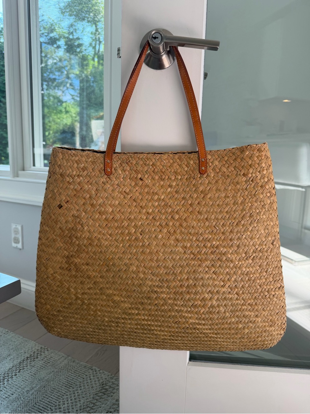 kate spade Reyna Cape Cod Coral & Navy Handmade Straw Tote with Tan Handles - Picture 3 of 5